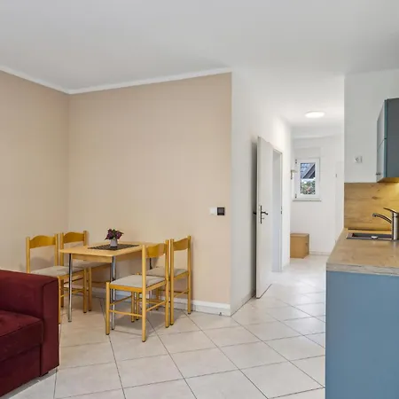 Lägenhet 1 Bedroom Cozy In Waren (Mueritz)