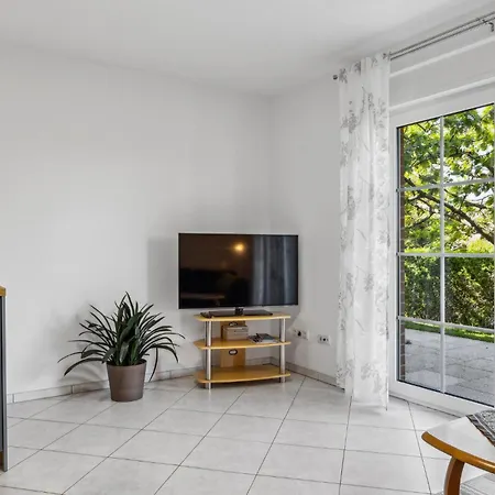 Διαμέρισμα Lovely In With Wifi