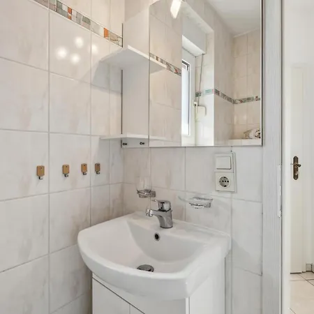 Lovely In Waren With Wifi Apartment