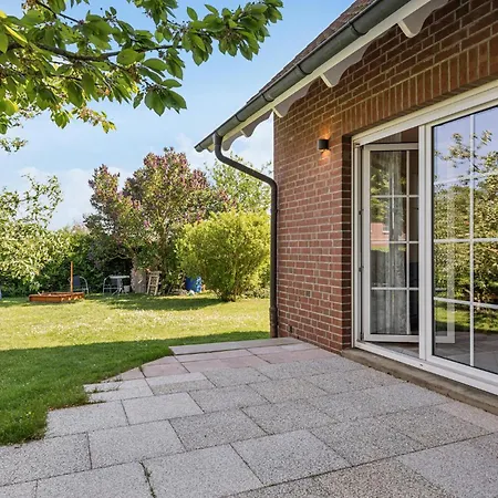 Lovely In Waren With Wifi Apartment
